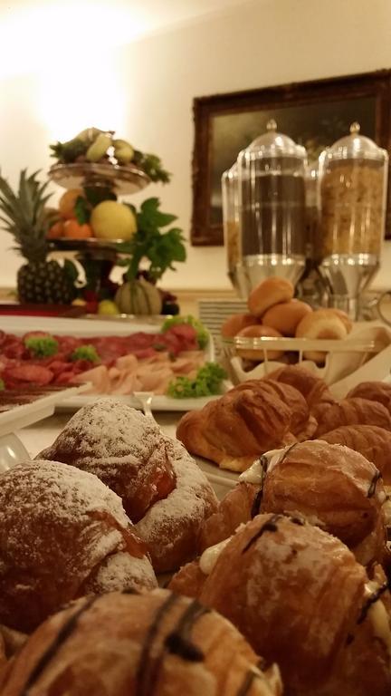 Hotel Villa Degli Angeli Кастель-Гандольфо Екстер'єр фото