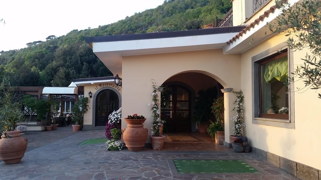 Hotel Villa Degli Angeli Кастель-Гандольфо Екстер'єр фото