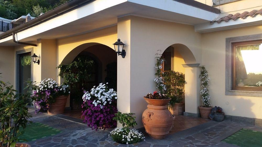 Hotel Villa Degli Angeli Кастель-Гандольфо Екстер'єр фото
