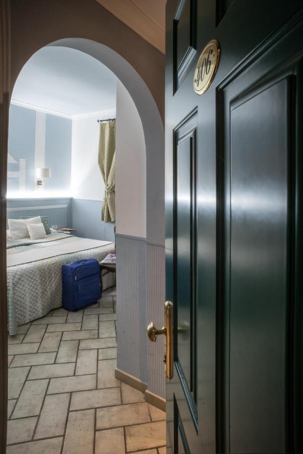 Hotel Villa Degli Angeli Кастель-Гандольфо Екстер'єр фото