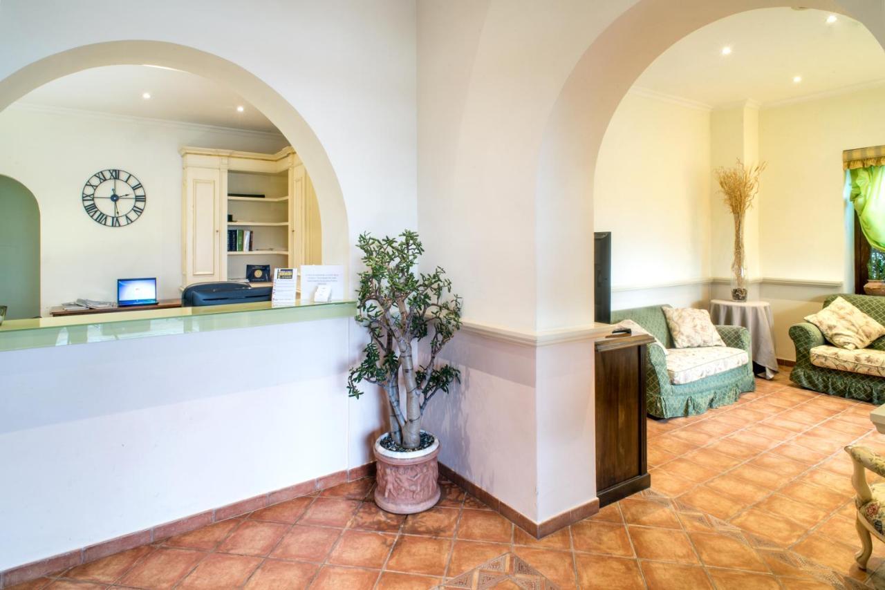Hotel Villa Degli Angeli Кастель-Гандольфо Екстер'єр фото